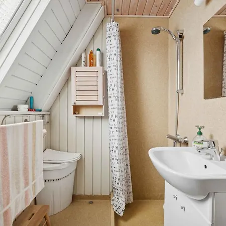 Feriehus Lovely With Sea View Torreso