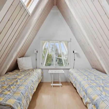 Lovely With Sea View Feriehus Torreso